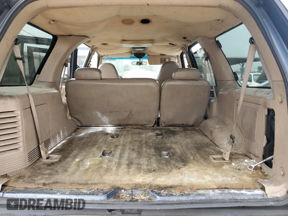 1998 Ford Expedition XLT with VIN 1FMRU17L8WLA61813, listed as a Copart auction lot 64687765 with 200,502 mi miles and Salvage title. Bid and sale history available at DreamBid. Image 12.