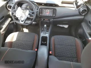 2021 Nissan Kicks SR z VIN 3N1CP5DV6ML547121, wystawiony jako Copart lot #52864875 z przebiegiem 83 947 mil mil oraz Szkoda całkowita • Salvage title. Historia ofert i sprzedaży dostępna na DreamBid. Obrazek 8.