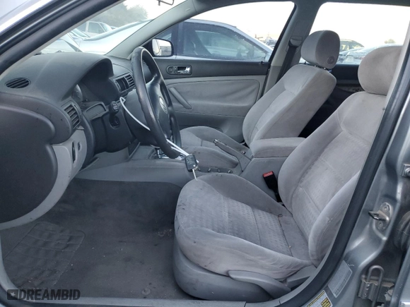 2004 Volkswagen Passat GL with VIN WVWND63B14E022060, listed as a Copart auction lot 87698025 with 165,526 mi miles and Salvage Title. Bid and sale history available at carsss.com. Image 7.