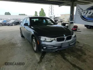2018 BMW 3 Series 330i with VIN WBA8B9C52JEE83407, listed as a Copart auction lot 60325895 with 68,118 mi miles and Salvage title. Bid and sale history available at DreamBid. Image 13.