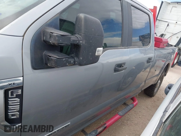 2020 Ford F-250 XL с VIN 1FT7W2BT6LEC10917, выставлен на аукционе IAAI как лот 42158569 с пробегом 120 975 миль миль и . История ставок и продаж доступна на DreamBid. Изображение 13.
