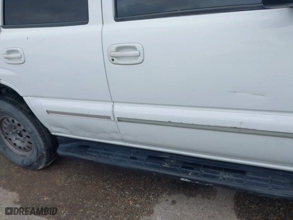 2001 Chevrolet Tahoe LT with VIN 1GNEC13T71R212889, listed as a IAAI auction lot 41917362 with 224,406 mi miles. Bid and sale history available at carsss.com. Image 6.