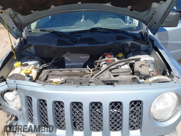 2013 Jeep Patriot Sport with VIN 1C4NJPBA5DD186974, listed as a IAAI auction lot 41900552 with 127,717 mi miles. Bid and sale history available at carsss.com. Image 10.