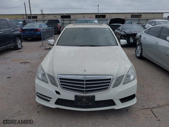 2012 Mercedes-Benz E-Class E 350 Luxury with VIN WDDHF5KB9CA659728, listed as a IAAI auction lot 41948569 with 156,322 mi miles. Bid and sale history available at carsss.com. Image 6.