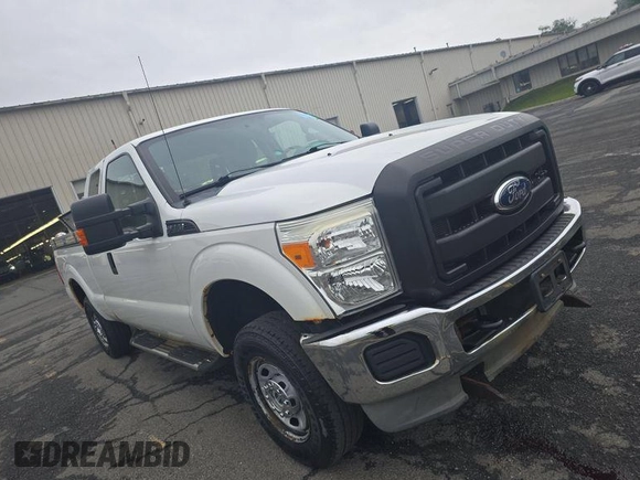 2011 Ford F-250 XL z VIN 1FT7X2B62BEC17045, wystawiony jako IAAI lot #42851395 z przebiegiem 73 355 mil mil oraz . Historia ofert i sprzedaży dostępna na DreamBid. Obrazek 29.