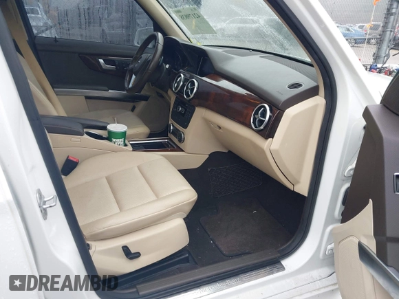 2015 Mercedes-Benz GLK 350 with VIN WDCGG8JB4FG416006, listed as a IAAI auction lot 42179838 with 130,012 mi miles and . Bid and sale history available at DreamBid. Image 5.