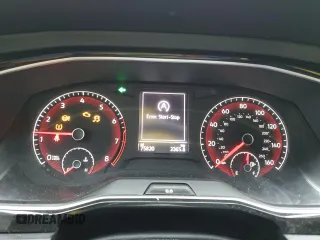 2019 Volkswagen Jetta GLI S z VIN 3VW6T7BU4KM180915, wystawiony jako Copart lot #45407035 z przebiegiem 75 820 mil mil oraz Szkoda całkowita • Salvage title. Historia ofert i sprzedaży dostępna na DreamBid. Obrazek 9.