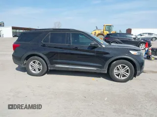 2024 Ford Explorer XLT z VIN 1FMSK7DH1RGA32337, wystawiony jako IAAI lot #41887000 z przebiegiem 16 071 mil mil oraz . Historia ofert i sprzedaży dostępna na DreamBid. Obrazek 13.