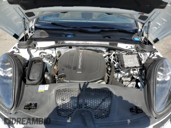 2021 Porsche Macan with VIN WP1AA2A54MLB13010, listed as a Copart auction lot 61052585 with 25,738 mi miles and Salvage title. Bid and sale history available at DreamBid. Image 12.