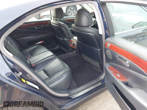 2008 Lexus LS LWB with VIN JTHGL46F785021269, listed as a IAAI auction lot 41882714 with 123,534 mi miles. Bid and sale history available at carsss.com. Image 8.