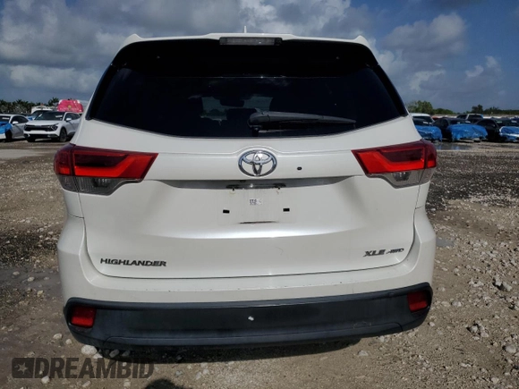 2017 Toyota Highlander XLE with VIN 5TDJZRFH2HS397442, listed as a Copart auction lot 60842085 with 109,891 mi miles and Salvage title. Bid and sale history available at DreamBid. Image 6.