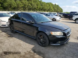 2010 Volvo S40 R-Design with VIN YV1672MH8A2500957, listed as a Copart auction lot 70911124 with 134,322 mi miles and Clean Title. Bid and sale history available at carsss.com. Image 4.