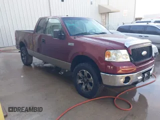 2006 Ford F-150 XLT with VIN 1FTPX14576NB12389, listed as a IAAI auction lot 41330086 with 113,475 mi miles. Bid and sale history available at carsss.com. Image 1.