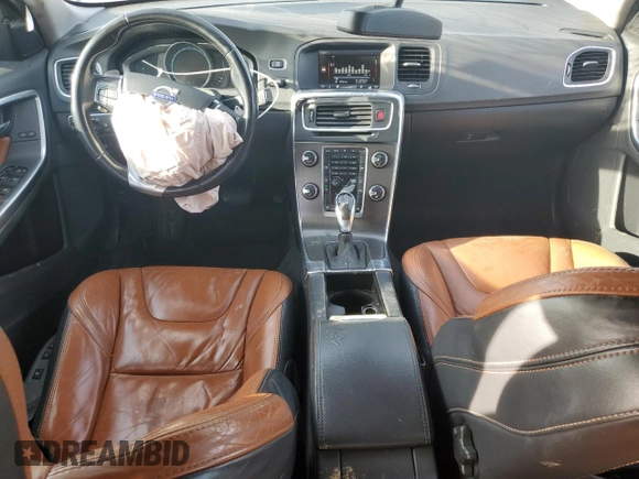 2014 Volvo S60 T5 z VIN YV1612FS3E1296106, wystawiony jako Copart lot #56178605 z przebiegiem 134 334 mil mil oraz Nie do naprawy • Non repairable. Historia ofert i sprzedaży dostępna na DreamBid. Obrazek 8.
