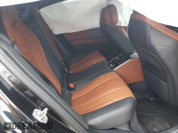 2022 BMW 8 Series M850i with VIN WBAGV8C08NCH71533, listed as a Copart auction lot 59507253 with 0 mi miles. Bid and sale history available at carsss.com. Image 6.