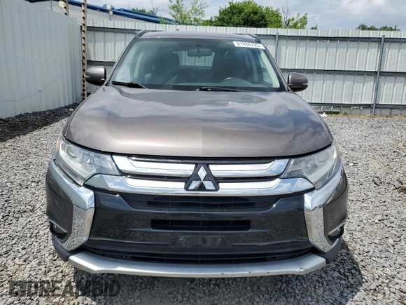 2016 Mitsubishi Outlander SE with VIN JA4AZ3A37GZ057641, listed as a Copart auction lot 61936725 with 170,953 mi miles and Clean title. Bid and sale history available at DreamBid. Image 5.