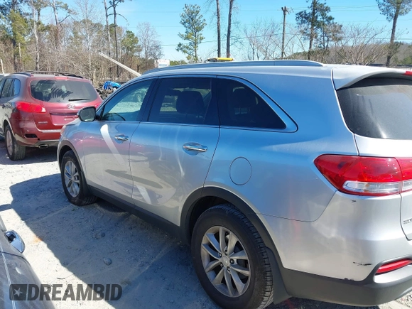 2016 Kia Sorento LX with VIN 5XYPG4A38GG022276, listed as a IAAI auction lot 41672907 with 201,417 mi miles. Bid and sale history available at carsss.com. Image 14.