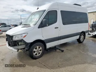 2019 Mercedes-Benz Sprinter Passenger z VIN WDZPF0CD6KP037527, wystawiony jako Copart lot #50947425 z przebiegiem 171 796 mil mil oraz Czysty tytuł • Clean title. Historia ofert i sprzedaży dostępna na DreamBid. Obrazek 1.