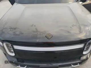 2023 Rivian R1T Adventure with VIN 7FCTGBAA4PN029939, listed as a Copart auction lot 78209134 with 3,681 mi miles and Salvage Title. Bid and sale history available at carsss.com. Image 11.