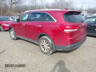 2018 Kia Sorento L with VIN 5XYPG4A36JG387725, listed as a IAAI auction lot 41676022 with 84,504 mi miles. Bid and sale history available at carsss.com. Image 3.