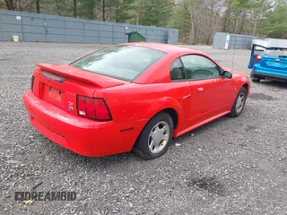 2000 Ford Mustang with VIN 1FAFP4043YF269401, listed as a IAAI auction lot 42029339 with 162,081 mi miles. Bid and sale history available at carsss.com. Image 4.
