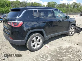 2017 Jeep Compass Latitude z VIN 3C4NJDBBXHT692369, wystawiony jako Copart lot #56152005 z przebiegiem 72 578 mil mil oraz Szkoda całkowita • Salvage title. Historia ofert i sprzedaży dostępna na DreamBid. Obrazek 3.