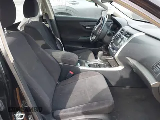 2013 Nissan Altima SV with VIN 1N4AL3AP8DC297232, listed as a IAAI auction lot 41410896 with 138,968 mi miles and . Bid and sale history available at carsss.com. Image 5.
