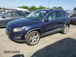 2013 Volkswagen Tiguan SEL z VIN WVGBV7AX4DW535460, wystawiony jako Copart lot #54452425 z przebiegiem 132 147 mil mil oraz Szkoda całkowita • Salvage title. Historia ofert i sprzedaży dostępna na DreamBid. Obrazek 1.
