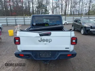 2020 Jeep Gladiator Overland with VIN 1C6HJTFG1LL107641, listed as a IAAI auction lot 41847586 with 69,664 mi miles and . Bid and sale history available at DreamBid. Image 16.