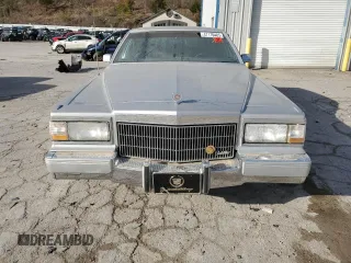 1990 Cadillac Brougham z VIN 1G6DW5476LR721785, wystawiony jako Copart lot #47170405 z przebiegiem Nie podano mil oraz Szkody całkowita. Historia ofert i sprzedaży dostępna na DreamBid. Obrazek 5.
