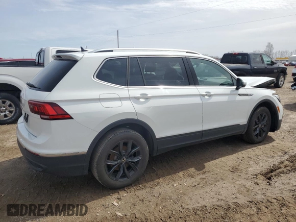 2024 Volkswagen Tiguan SE with VIN 3VV3B7AX8RM170856, listed as a Copart auction lot 51723495 with 3,246 mi miles and Clean title. Bid and sale history available at DreamBid. Image 3.