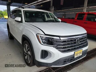 2024 Volkswagen Atlas SE with VIN 1V2HR2CA2RC556331, listed as a IAAI auction lot 42806429 with 25,239 mi miles and . Bid and sale history available at DreamBid. Image 7.