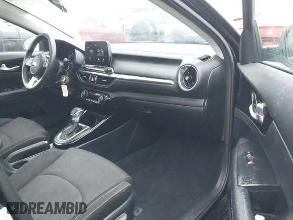 2019 Kia Forte S with VIN 3KPF34AD0KE015151, listed as a IAAI auction lot 41992096 with 62,736 mi miles. Bid and sale history available at carsss.com. Image 5.