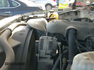 2003 Chevrolet Silverado 1500HD LS с VIN 1GCGC13U33F169344, выставлен на аукционе IAAI как лот 42266028 с пробегом 279 443 миль миль и . История ставок и продаж доступна на DreamBid. Изображение 12.