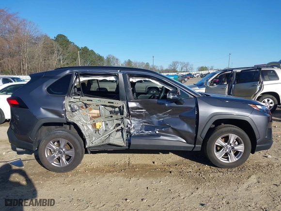 2022 Toyota RAV4 XLE with VIN 2T3W1RFV6NC209679, listed as a IAAI auction lot 41820957 with 25,755 mi miles. Bid and sale history available at carsss.com. Image 14.