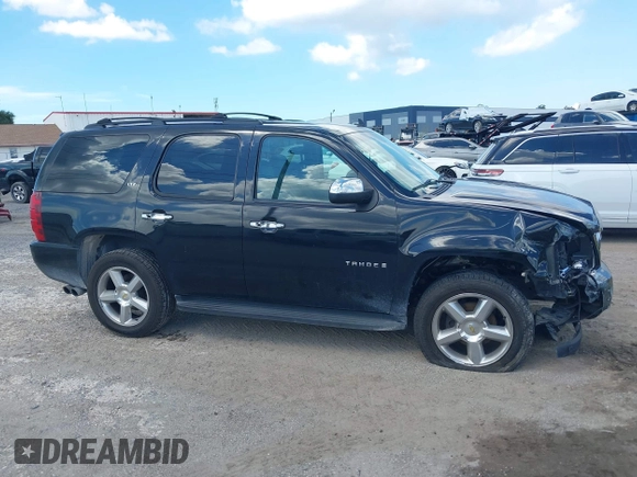2009 Chevrolet Tahoe LTZ с VIN 1GNFK33009R236486, выставлен на аукционе IAAI как лот 40450586 с пробегом 206 277 миль миль и . История ставок и продаж доступна на DreamBid. Изображение 13.