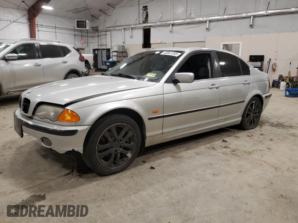 2001 BMW 3 Series 330i with VIN WBAAV53441JR80116, listed as a Copart auction lot 43047255 with 167,625 mi miles and Salvage Title. Bid and sale history available at carsss.com. Image 1.