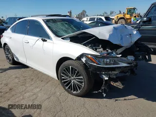 2022 Lexus ES 300h z VIN 58ADA1C19NU024116, wystawiony jako IAAI lot #41630532 z przebiegiem 22 141 mil mil oraz . Historia ofert i sprzedaży dostępna na DreamBid. Obrazek 1.