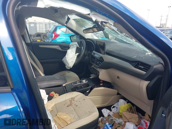 2022 Ford Escape SE Hybrid with VIN 1FMCU9BZ9NUA39229, listed as a IAAI auction lot 42447009 with 39,657 mi miles and . Bid and sale history available at DreamBid. Image 5.