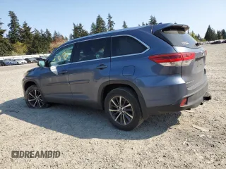 2019 Toyota Highlander SE z VIN 5TDJZRFH1KS959998, wystawiony jako Copart lot #54558795 z przebiegiem 50 566 mil mil oraz Szkoda całkowita • Salvage title. Historia ofert i sprzedaży dostępna na DreamBid. Obrazek 2.