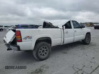 2003 GMC Sierra 1500HD SLE z VIN 1GTGK13U03F166999, wystawiony jako Copart lot #52696595 z przebiegiem 241 886 mil mil oraz Szkoda całkowita • Salvage title. Historia ofert i sprzedaży dostępna na DreamBid. Obrazek 3.