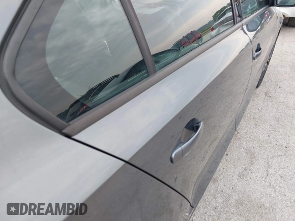2016 Volkswagen Jetta Sport z VIN 3VWD17AJ8GM292211, wystawiony jako IAAI lot #42371317 z przebiegiem 142 360 mil mil oraz . Historia ofert i sprzedaży dostępna na DreamBid. Obrazek 6.