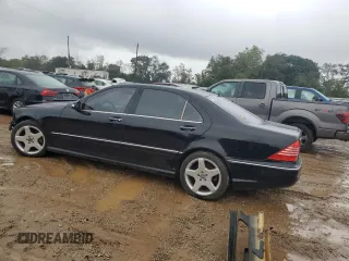 2005 Mercedes-Benz S-Class 4.3L with VIN WDBNG70J25A440157, listed as a Copart auction lot 79240744 with 136,844 mi miles and Salvage Title. Bid and sale history available at carsss.com. Image 2.