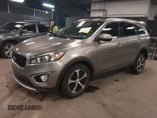 2016 Kia Sorento EX with VIN 5XYPH4A19GG033153, listed as a IAAI auction lot 41750622 with 118,044 mi miles. Bid and sale history available at carsss.com. Image 2.