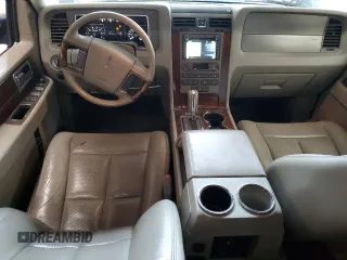 2012 Lincoln Navigator z VIN 5LMJJ3J58CEL08952, wystawiony jako Copart lot #57783665 z przebiegiem 185 263 mil mil oraz Szkoda całkowita • Salvage title. Historia ofert i sprzedaży dostępna na DreamBid. Obrazek 8.