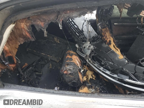 2006 Audi A4 2.0T z VIN WAUDF78E26A034286, wystawiony jako Copart lot #81818974 z przebiegiem Nie podano mil oraz Szkoda całkowita • Salvage title. Historia ofert i sprzedaży dostępna na DreamBid. Obrazek 10.