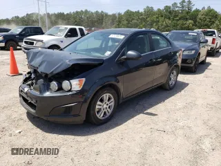 2014 Chevrolet Sonic LT z VIN 1G1JC5SB2E4236827, wystawiony jako Copart lot #57128825 z przebiegiem 103 435 mil mil oraz Szkoda całkowita • Salvage title. Historia ofert i sprzedaży dostępna na DreamBid. Obrazek 1.