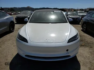 2025 Tesla Model 3 Long Range z VIN 5YJ3E1EAXSF914864, wystawiony jako Copart lot #60901055 z przebiegiem 4 174 mil mil oraz Szkoda całkowita • Salvage title. Historia ofert i sprzedaży dostępna na DreamBid. Obrazek 5.