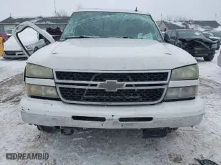 2006 Chevrolet Silverado 1500 LT1 with VIN 2GCEC13T361144888, listed as a IAAI auction lot 41284010 with 308,066 mi miles. Bid and sale history available at carsss.com. Image 12.