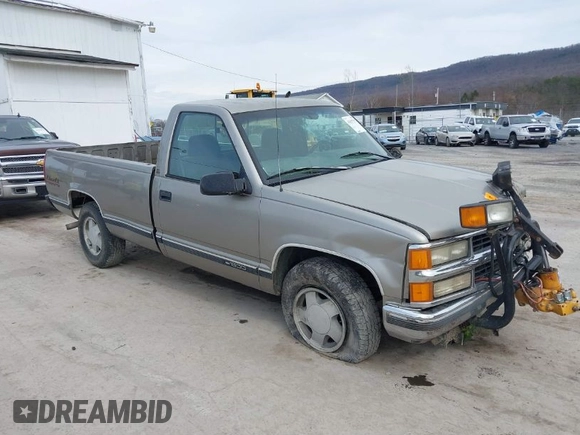 1998 Chevrolet Silverado 1500 with VIN 1GCEK14R4WZ171854, listed as a IAAI auction lot 41837257 with Not Provided miles and . Bid and sale history available at DreamBid. Image 1.
